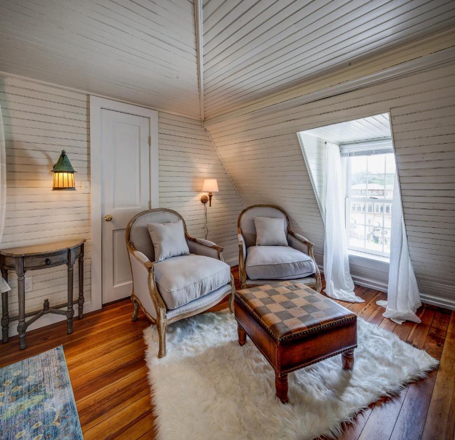 Fairytale Loft Suite 1 Bed, 1 Bath Luxury Apartment In Downtown Belmont Charlottesville Buitenkant foto